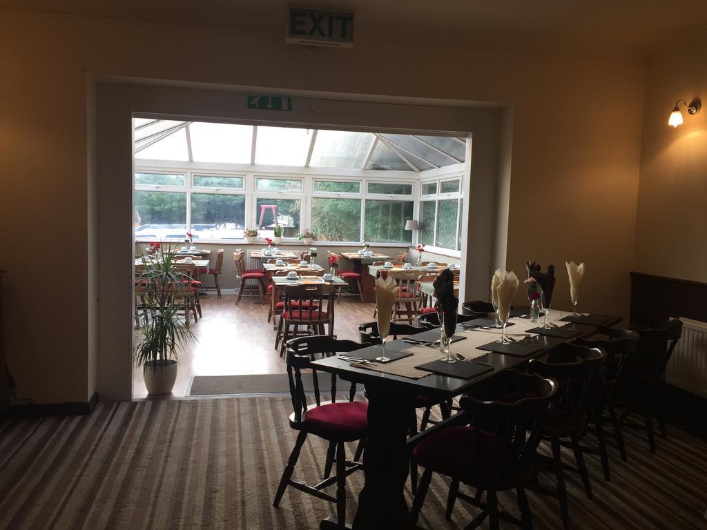 Stag & Pheasant Inn Carmel ภายนอก รูปภาพ
