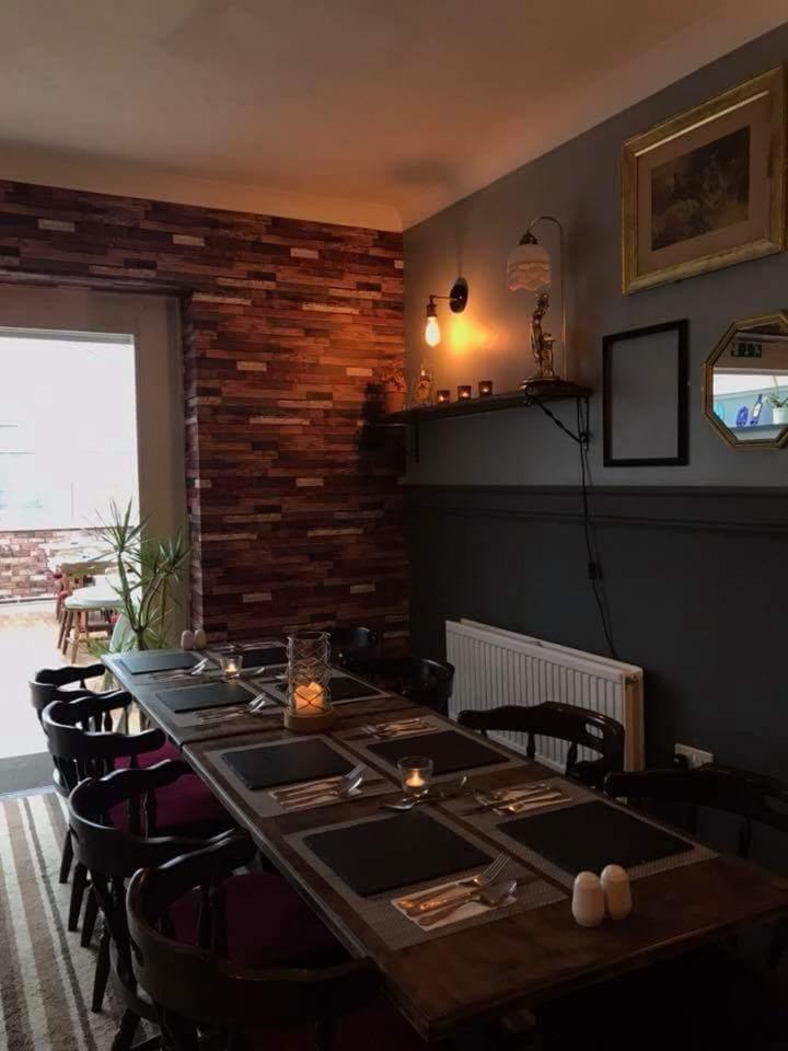 Stag & Pheasant Inn Carmel ภายนอก รูปภาพ